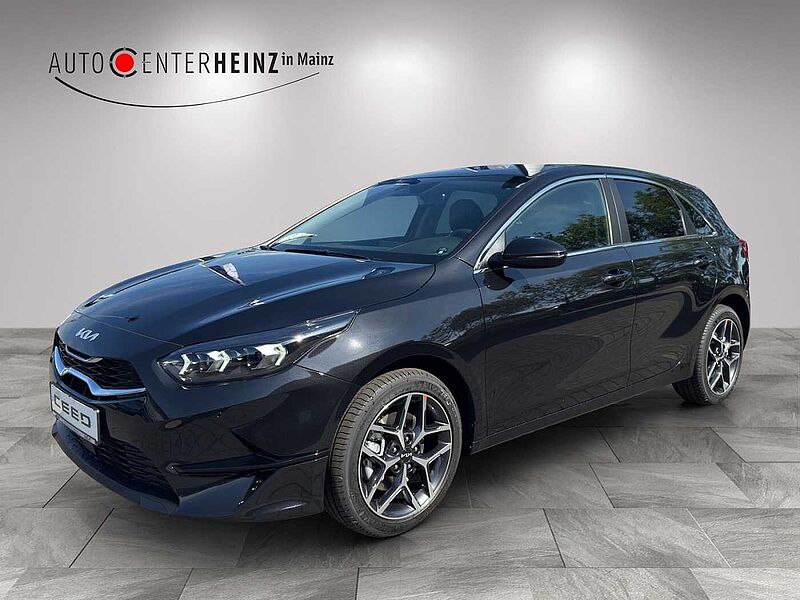 Kia Ceed 1.5 T-GDI  DCT7 Ultimate Edition mit Style- und Sound-Paket