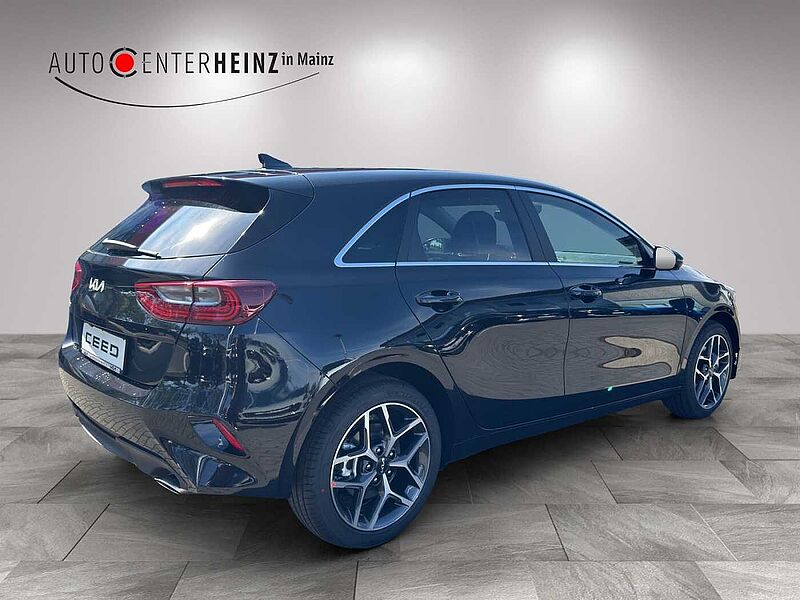 Kia Ceed 1.5 T-GDI  DCT7 Ultimate Edition mit Style- und Sound-Paket