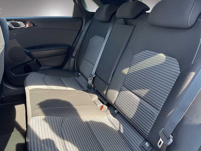 Kia Ceed 1.5 T-GDI  DCT7 Ultimate Edition mit Style- und Sound-Paket