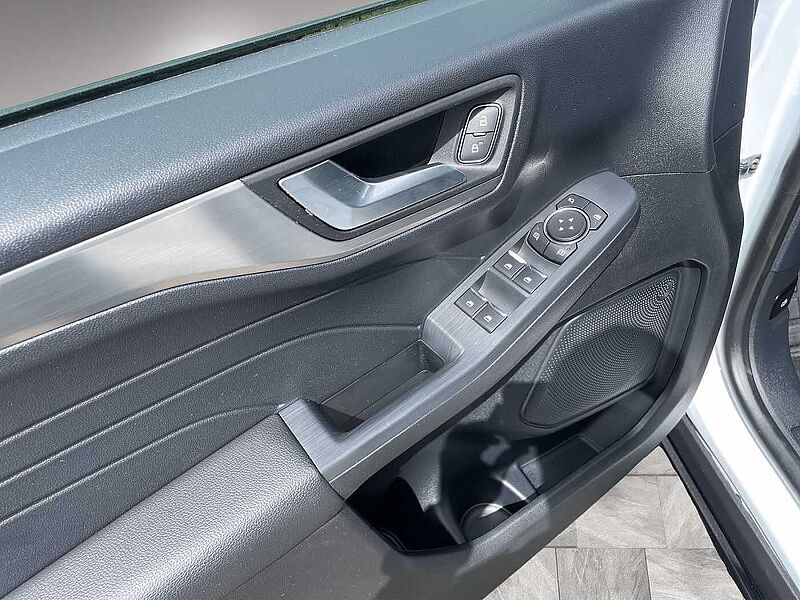 Ford Kuga Plug-In Hybrid Titanium