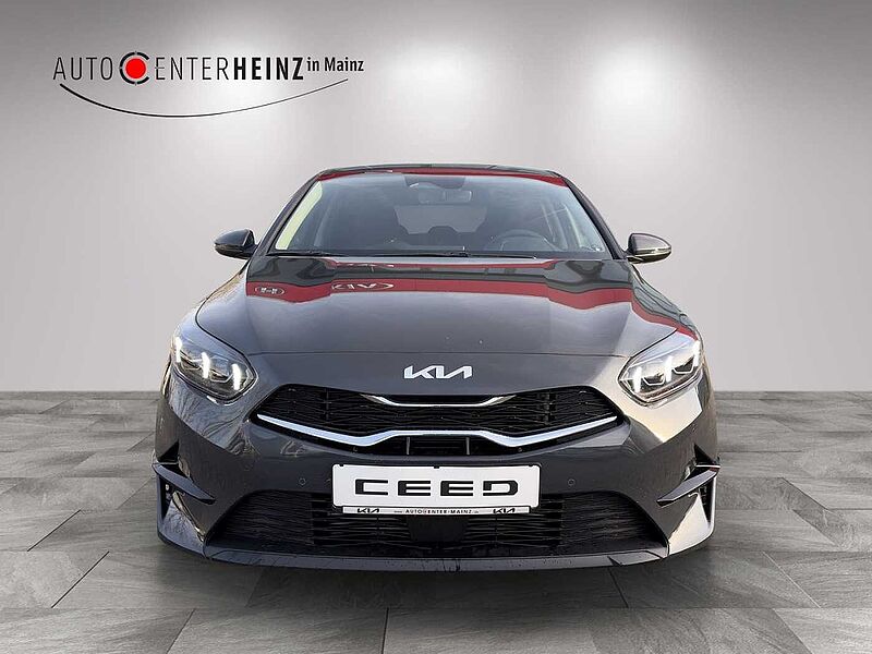 Kia Ceed 1.5 T-GDI  DCT7 Ultimate Edition mit Style-Paket