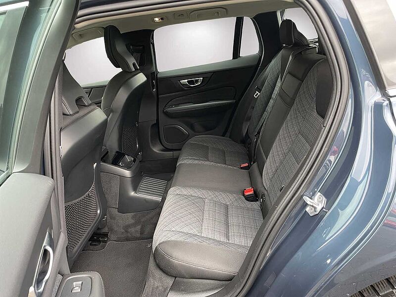 Volvo V60 Inscription Expression Recharge Plug-In Hybrid AWD