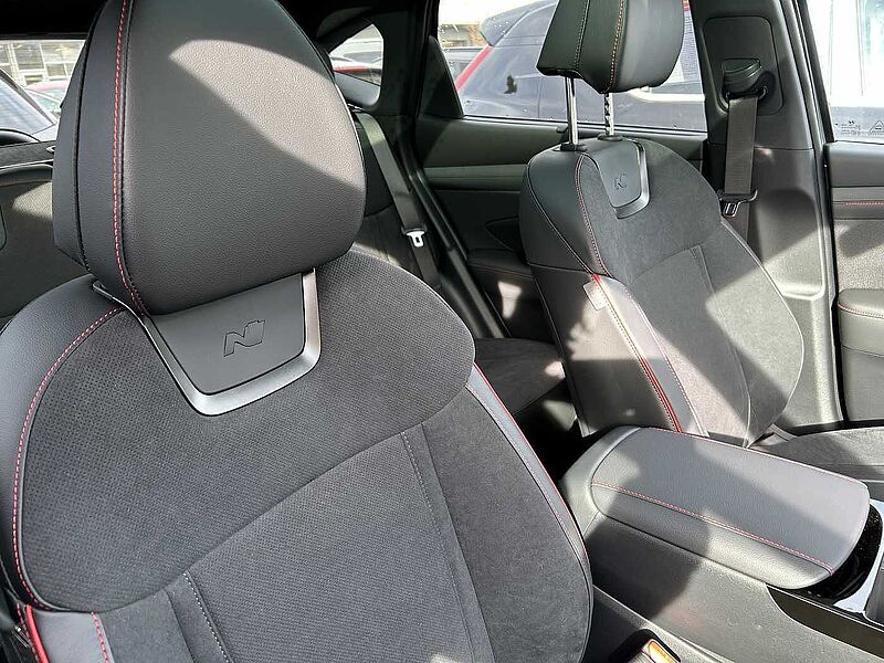 Hyundai TUCSON 1.6 T-GDi DCT N Line X *Assistenzp. *Panoramadach*