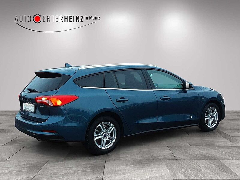 Ford Focus Cool & Connect