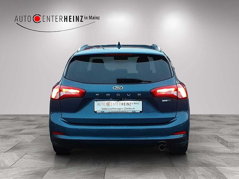 Ford Focus Cool & Connect