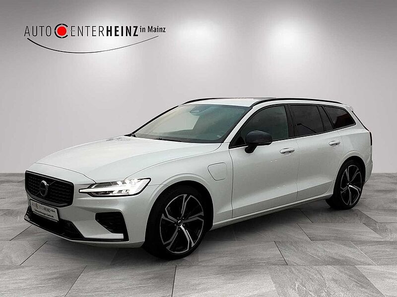 Volvo V60 Plus Dark Recharge Plug-In Hybrid AWD