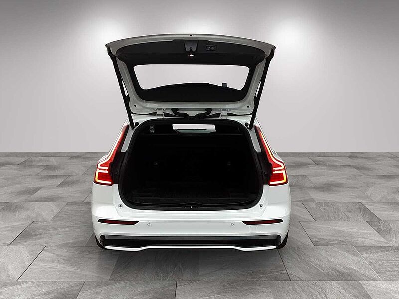 Volvo V60 Plus Dark Recharge Plug-In Hybrid AWD