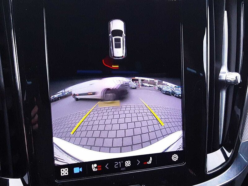 Volvo V60 Plus Dark Recharge Plug-In Hybrid AWD