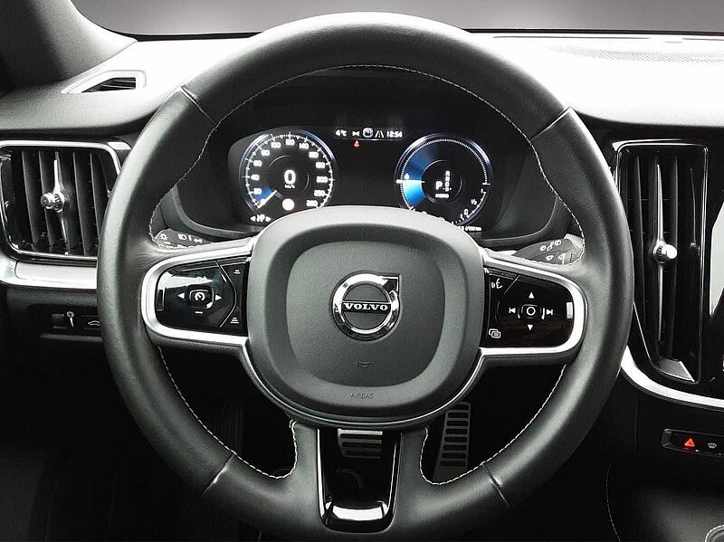 Volvo V60 R Design Recharge Plug-In Hybrid AWD