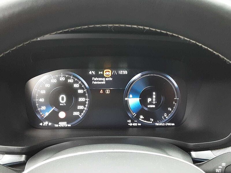 Volvo V60 R Design Recharge Plug-In Hybrid AWD