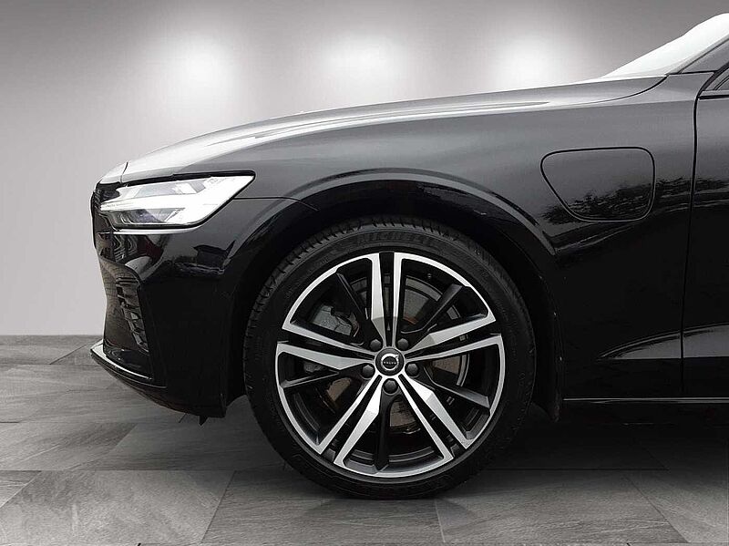 Volvo V60 R Design Recharge Plug-In Hybrid AWD