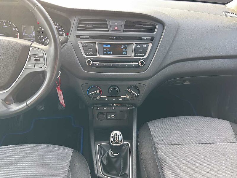 Hyundai i20 blue Passion