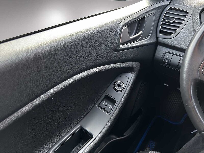 Hyundai i20 blue Passion