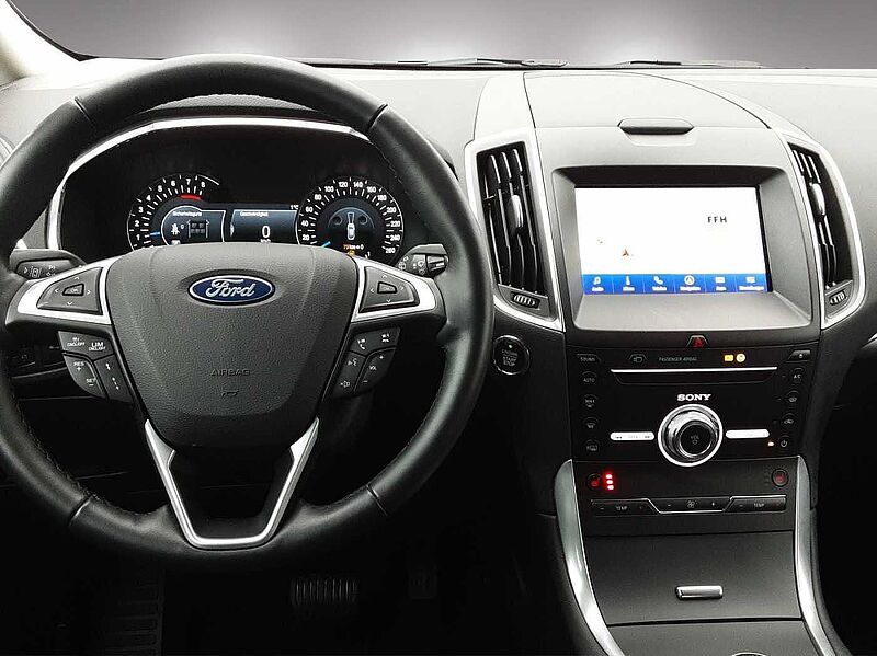 Ford S-Max Hybrid Titanium