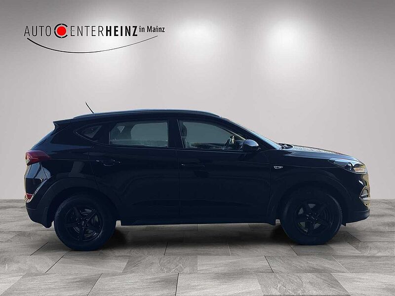 Hyundai Tucson blue Classic 2WD