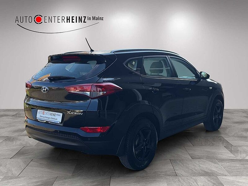Hyundai Tucson blue Classic 2WD