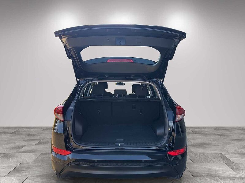 Hyundai Tucson blue Classic 2WD