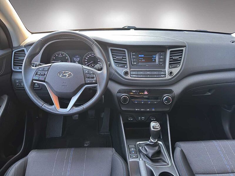 Hyundai Tucson blue Classic 2WD