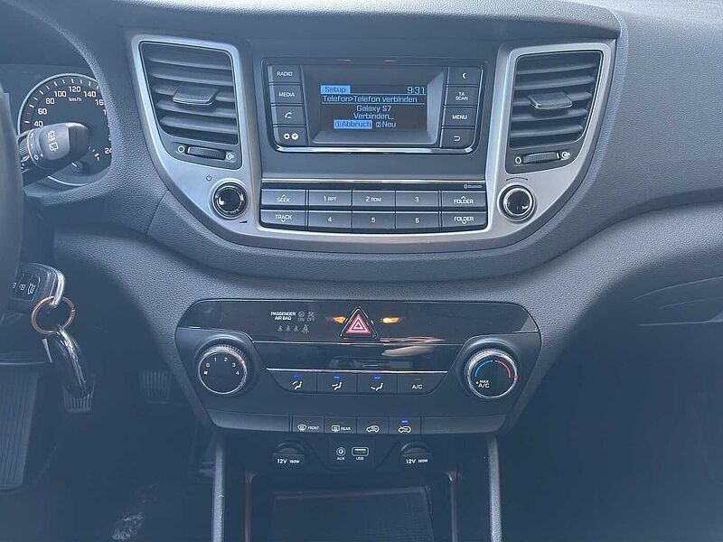 Hyundai Tucson blue Classic 2WD