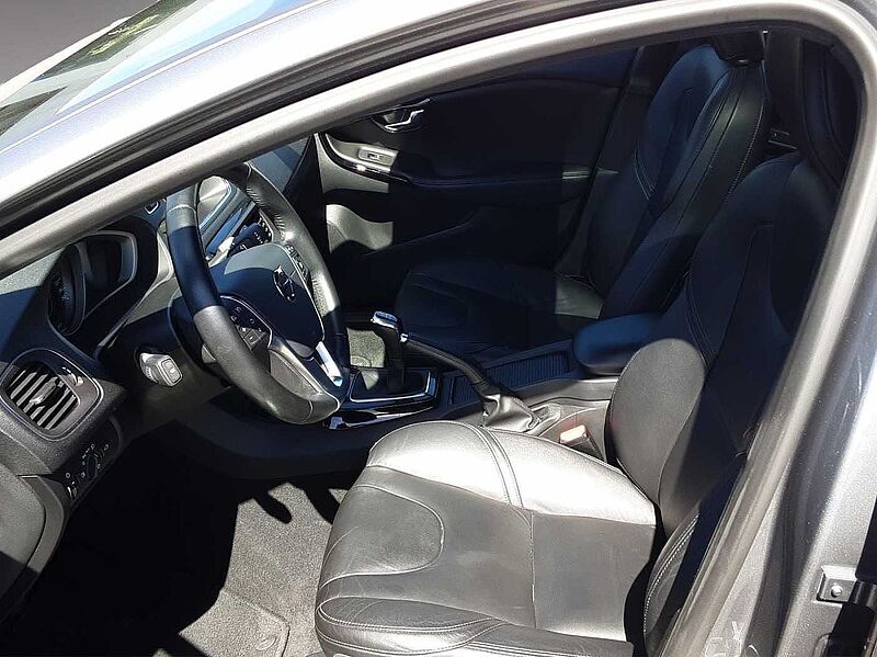 Volvo V40 Linje Svart