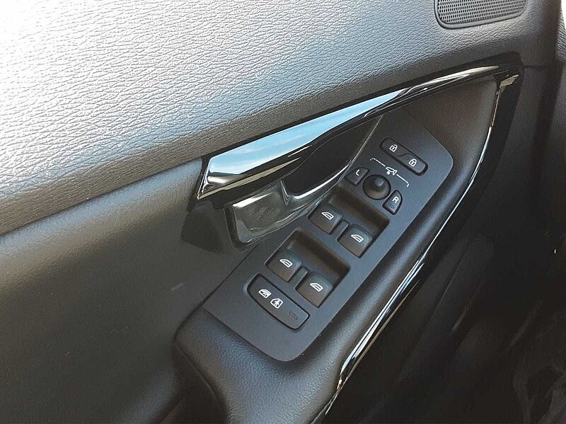Volvo V40 Linje Svart