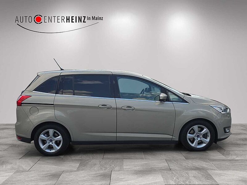 Ford Grand C-Max Titanium
