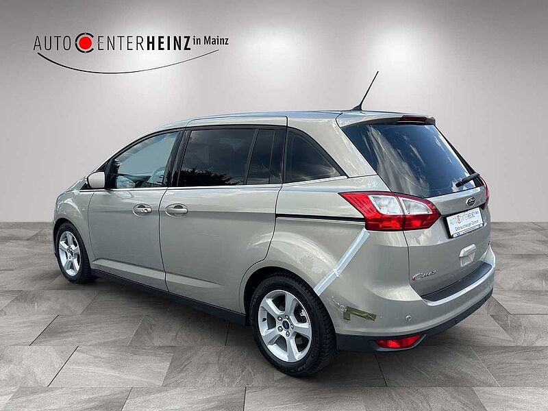 Ford Grand C-Max Titanium