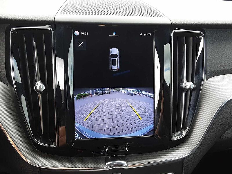 Volvo XC 60 Plus Dark 2WD