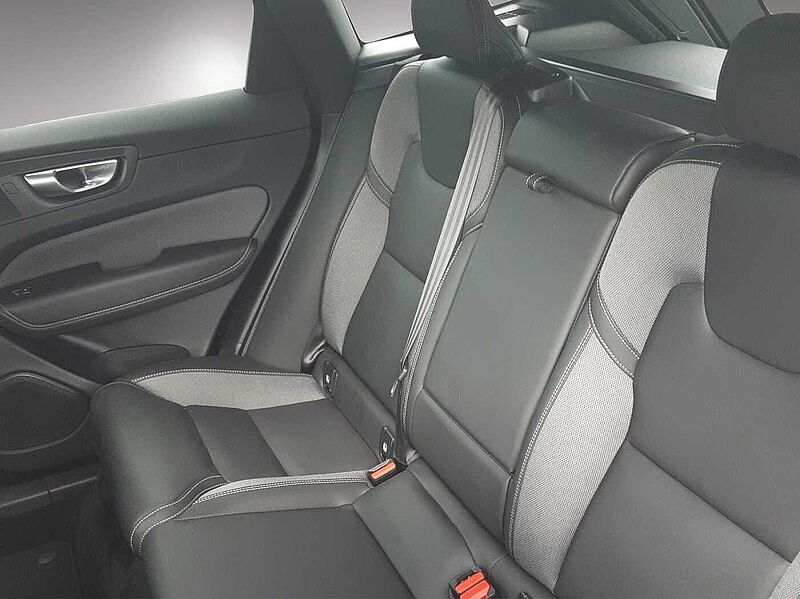 Volvo XC 60 Plus Dark 2WD