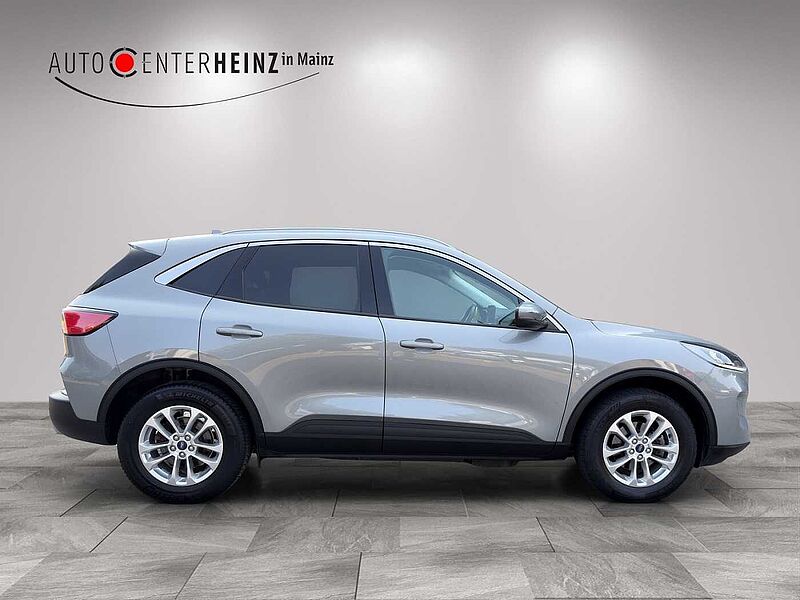 Ford Kuga Plug-In Hybrid Titanium