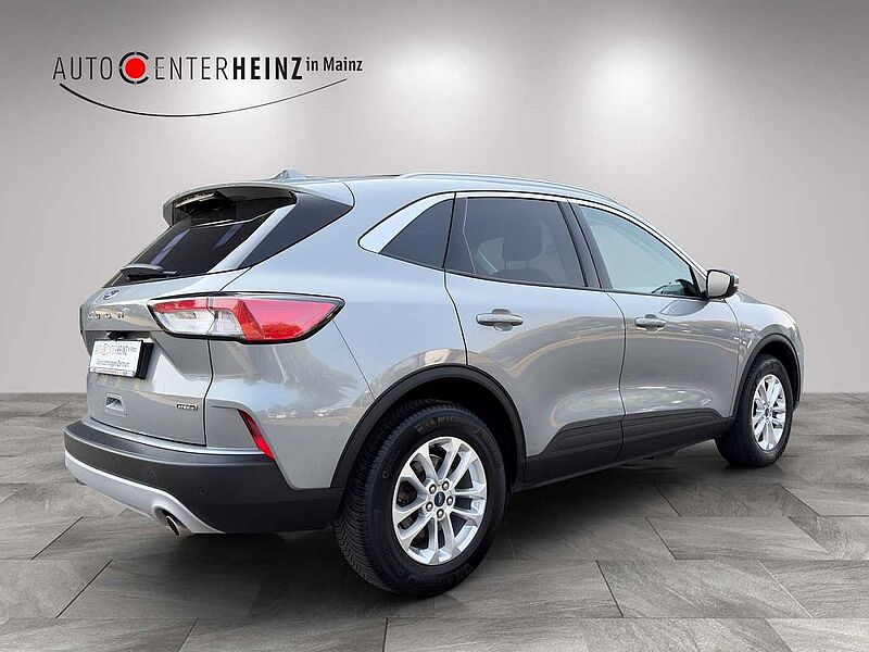 Ford Kuga Plug-In Hybrid Titanium