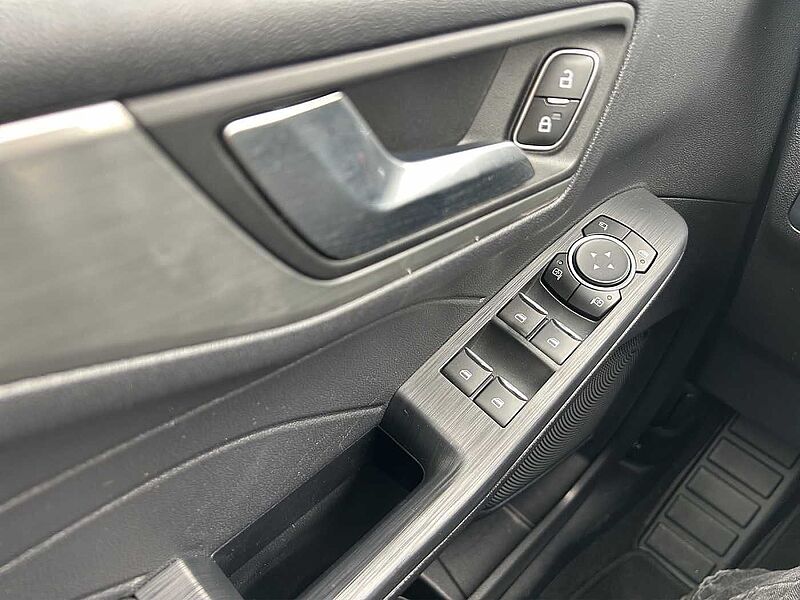 Ford Kuga Plug-In Hybrid Titanium