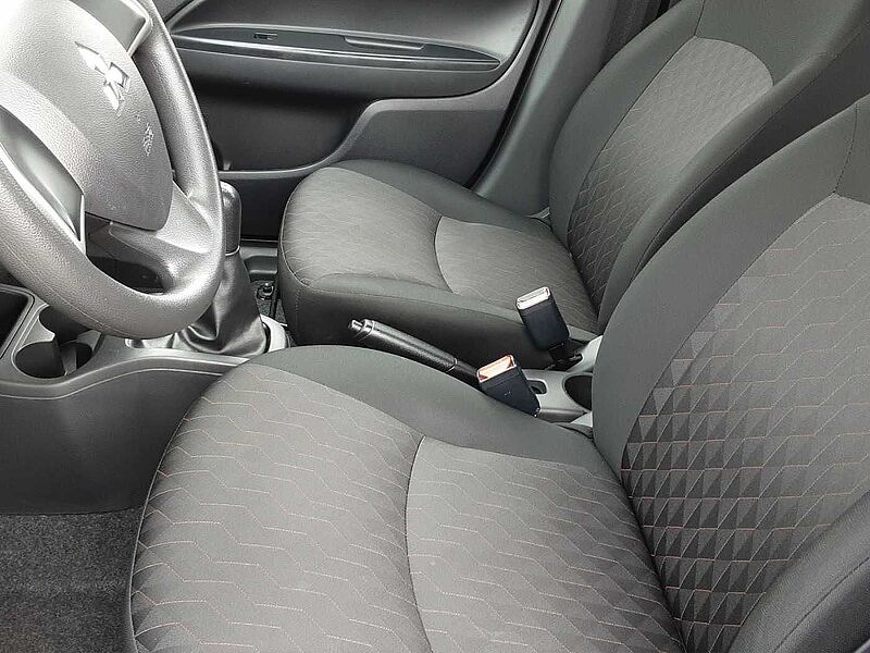 Mitsubishi Space Star Select