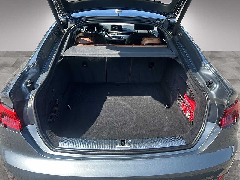Audi A5 quattro basis
