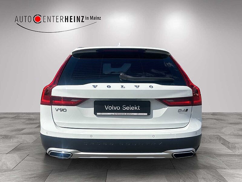 Volvo V90 Cross Country Pro AWD