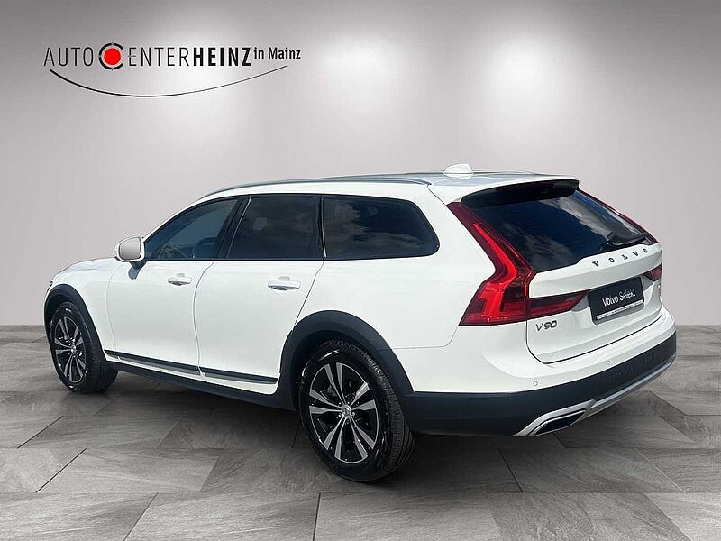 Volvo V90 Cross Country Pro AWD