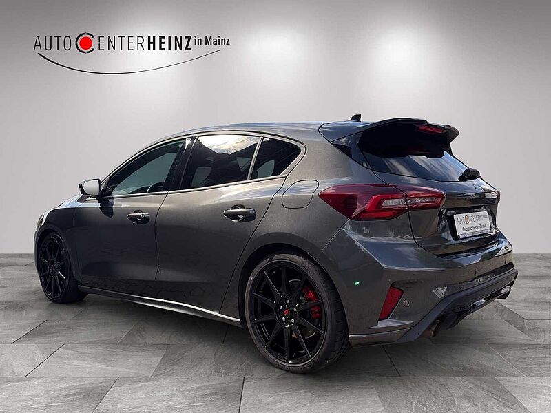 Ford Focus ST X