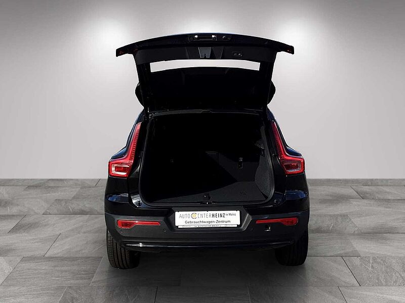 Volvo XC 40 Plus Black Edition 2WD