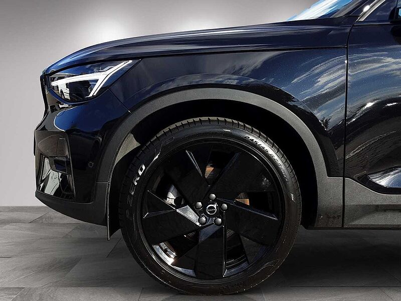 Volvo XC 40 Plus Black Edition 2WD