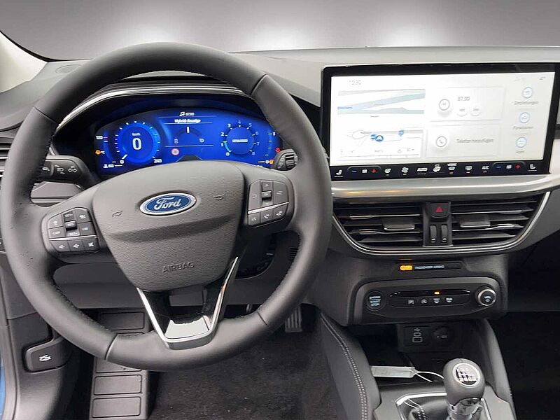 Ford Focus 1.0 EcoBoost Hybrid TITANIUM X